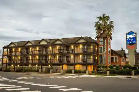Executive Inn & Suites - 0