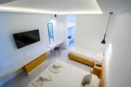 Lardos Bay - 43