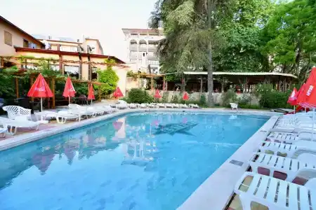 Estreya Palace - 15
