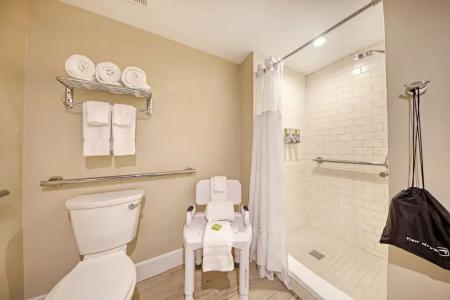 Commander & Suites - 49