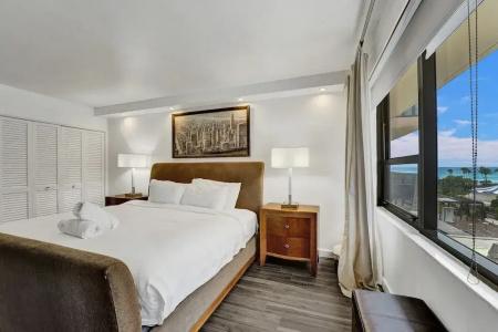 The Alexander All Suites - 659