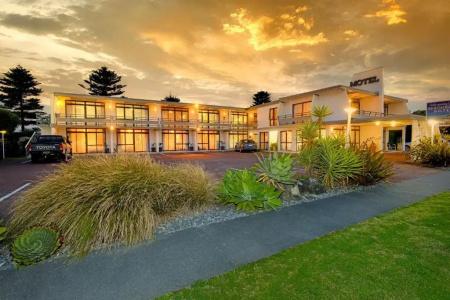 Whispering Sands Beachfront - 58