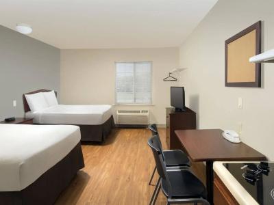WoodSpring Suites - 9