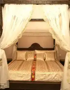 Riad Letchina - 52
