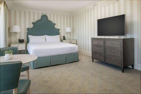 The Beverly Hilton - 44