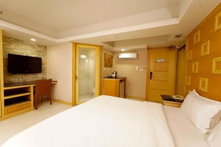 Smart Suites - 104