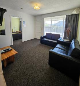 Scenicland Motels - 35