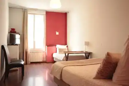 Hôtel Des Arts, Artisanal et Indépendant - 4