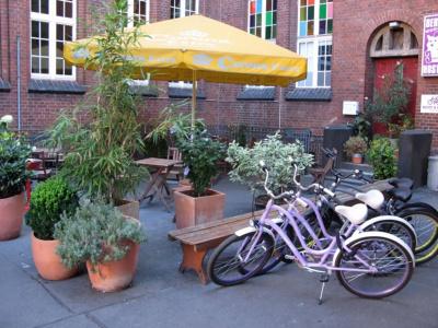 Three Little Pigs Hostel - Your Berlin Castle - 17