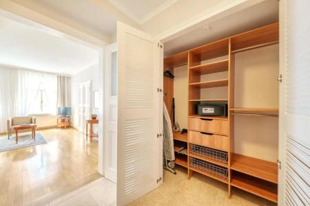 Hunger Wall Residence - 1