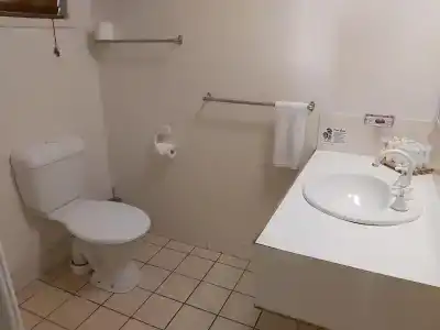 Cosmopolitan & Serviced Apartments - 82
