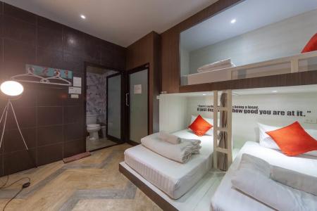Sleep Walker Poshtel - 46