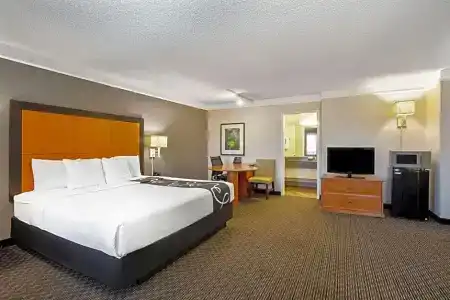 La Quinta Inn by Wyndham Tucson East - 57