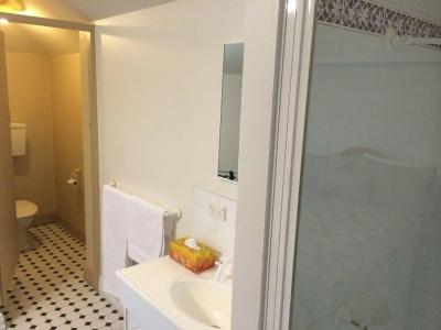 Macquarie Manor - 6