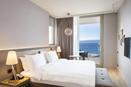 Radisson Blu Resort & Spa - 186