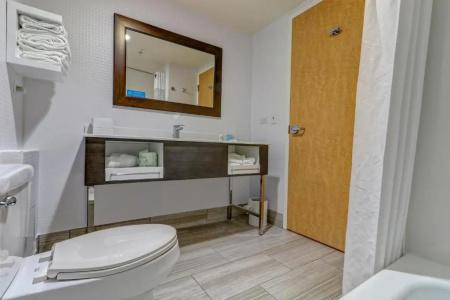 Hampton Inn Tropicana Las Vegas - 61