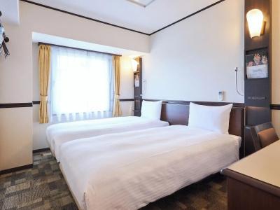 Toyoko Inn Airport - 18