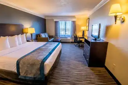 Best Western West - 3