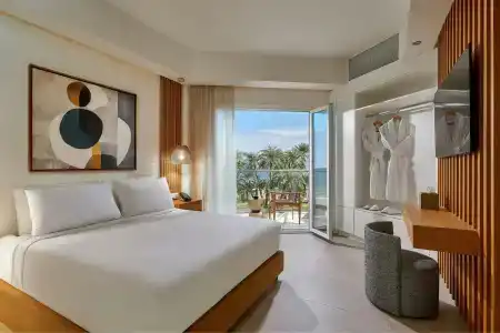 Zephyros Beach Boutique - 3