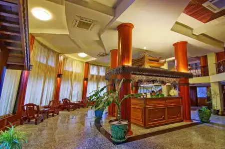 Shwe Ingyinn Mandalay - 37