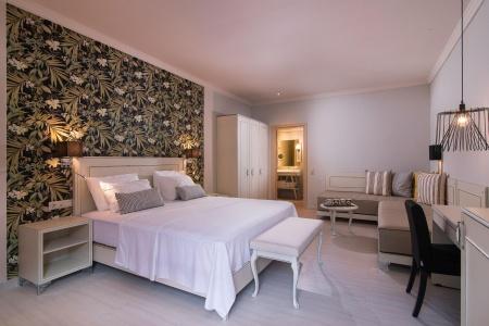 Neikos Mediterraneo Luxury Suites - 44