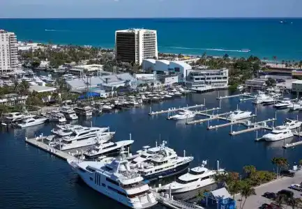 Courtyard by Marriott Fort Lauderdale Beach - 29