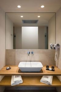 Trianon Luxury  & Suites - 168