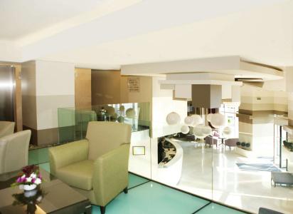 DoubleTree by Hilton Bucharest Unirii Square - 25
