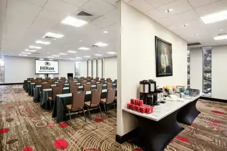Hilton University of Houston - 14