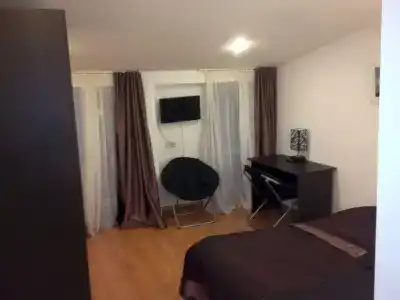 Corner - 2