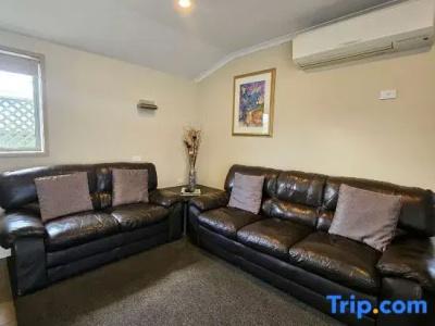 Scenicland Motels - 92