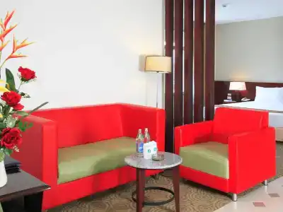 Golden Crown Grand - 3