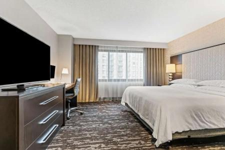 Embassy Suites by Hilton Crystal City National Airport - 77