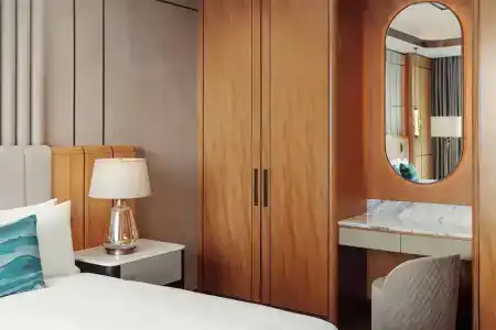 JW Marriott - 10