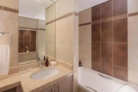 Staybridge Suites Dubai Internet City, an IHG - 37