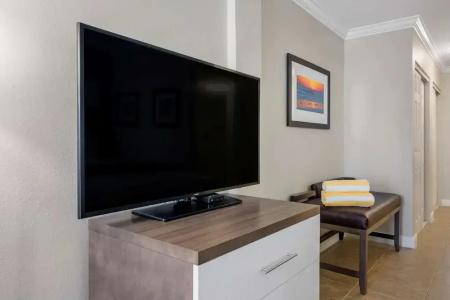 Comfort Inn & Suites Daytona Beach Oceanfront - 76