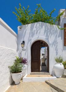 Maris Lindos Suites & - 0