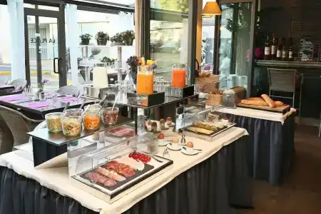 La Place Boutique - 14