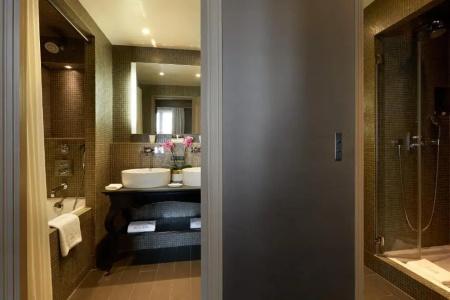 Le Pavillon de la Reine & Spa - Small Luxurys of the World - 147