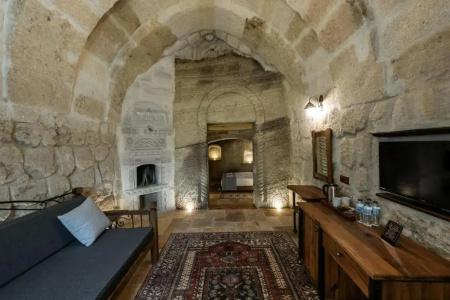 Sarnich Cave Suites - 92