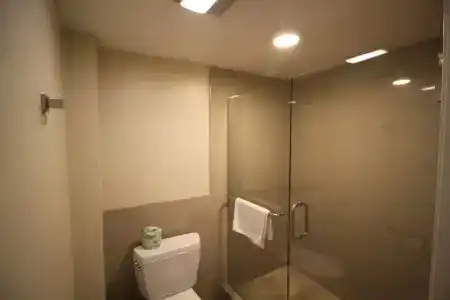 Ramada by Wyndham Culver City - 13
