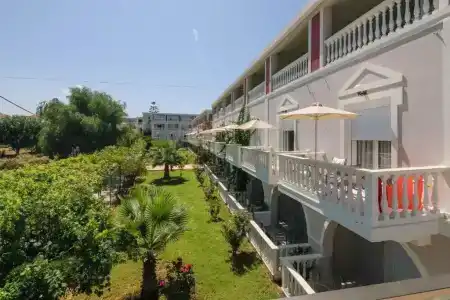 Belussi Beach & Suites - 33