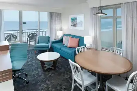 Courtyard Virginia Beach Oceanfront / North 37th Street - 93