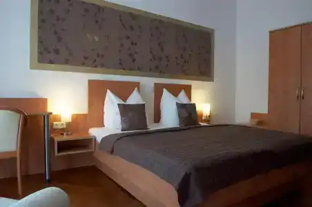Vier Löwen - 22