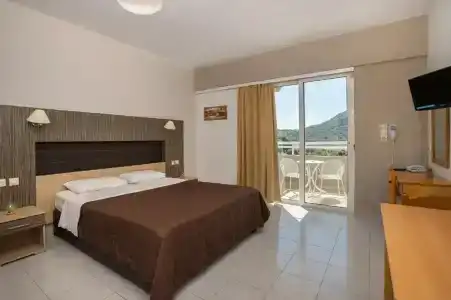 Zoes & Suites - 56