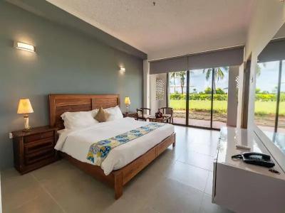 Golden Tulip - 110