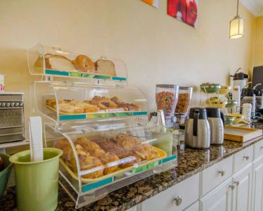 Quality Inn East Evansville - 8