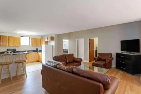 Days Inn & Suites by Wyndham - 96