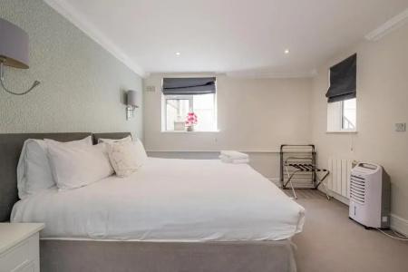 Queensgate Court - 88