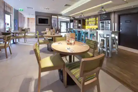 Premier Inn Lewisham - 11